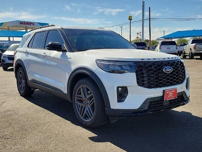 2025 Ford Explorer ST-Line